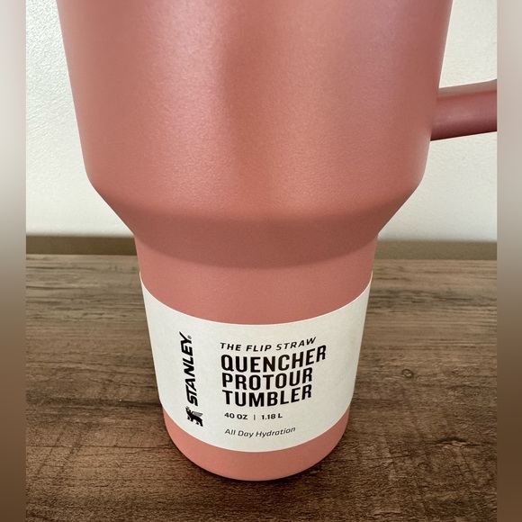 NEW** THE QUENCHER PROTOUR FLIP STRAW
TUMBLER | 40 Oz - Picture 2 of 8